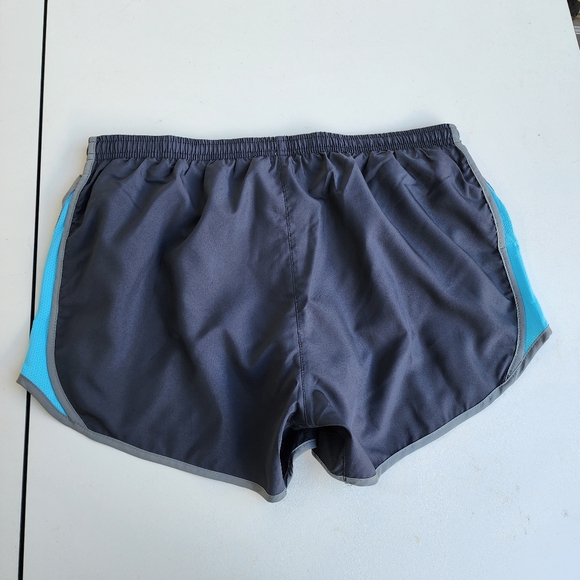 Women's Nike Dri-Fit DD9172 Running Run Shorts Charcoal Black Blue Sz M - Picture 12 of 13